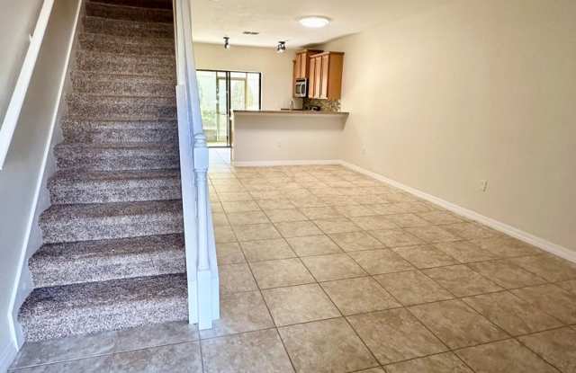 Gated and beautifully updated 2 bedroom 2.5 townhouse in Sanford Gallery 4