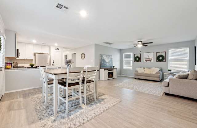 Available Now: Modern 3-Bedroom Home in San Antonio Gallery 4