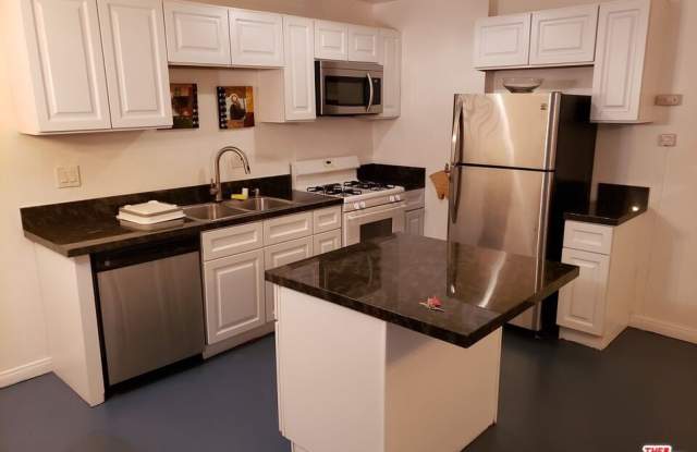 13757 VANOWEN ST photos photos