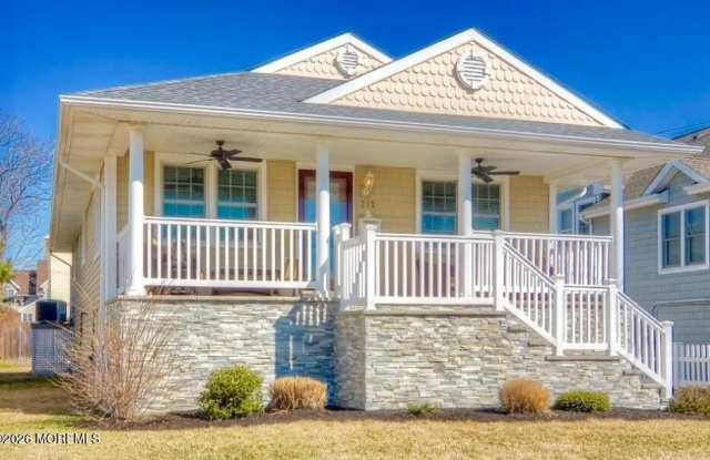 213 Washington Avenue photos photos