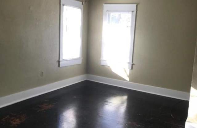 310 E Anderson St Unit Gallery 4