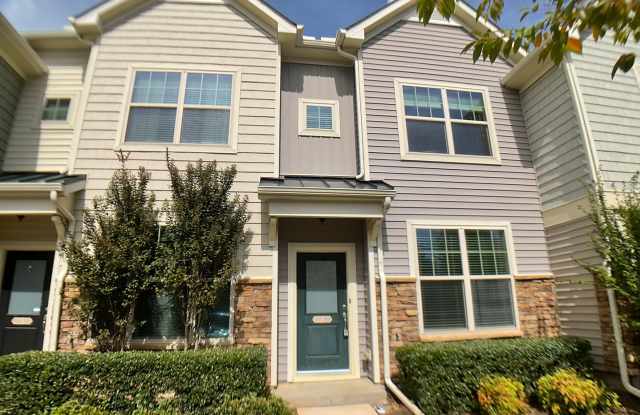 Spacious 2 bed, 2.5 bath with Loft in Thompson Ridge close to Duke! photos photos
