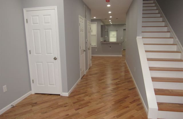 2108 North Fulton Avenue Gallery 2