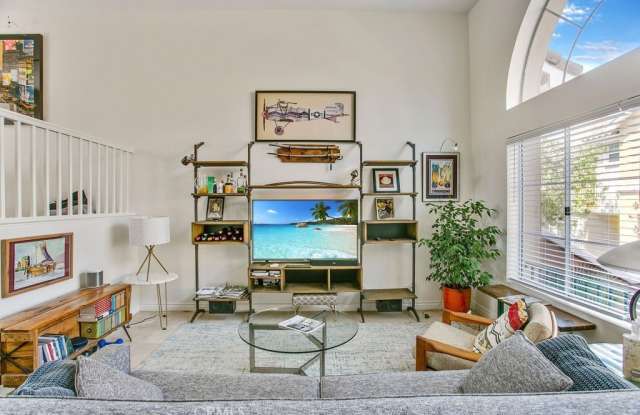 307 Marinella Aisle photos photos