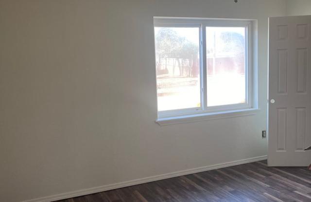 3 bedroom 1.5 bath house Gallery 3