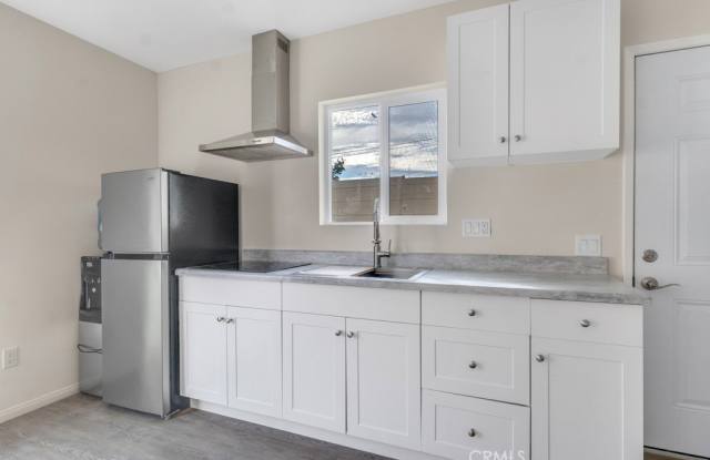 7758 Mason Avenue 1/2 photos photos