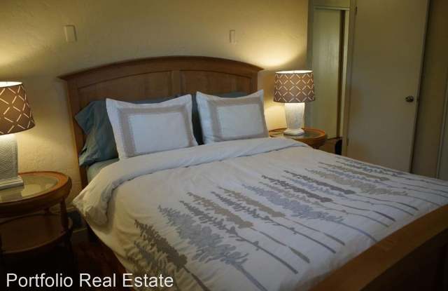 1137 Lakeside Upper Unit Gallery 3