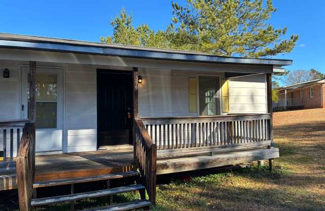 1375 Lymon Reece Road photos photos