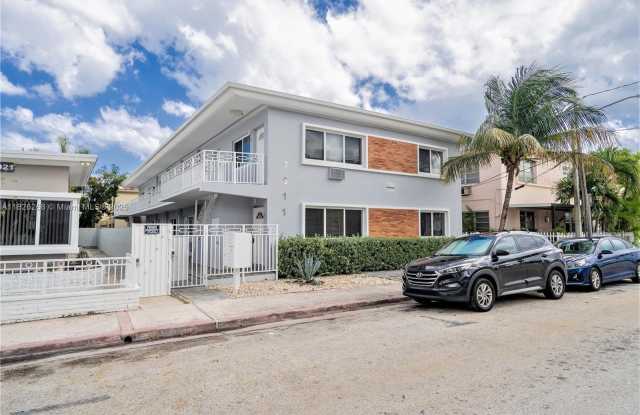 7911 Abbott Ave photos photos