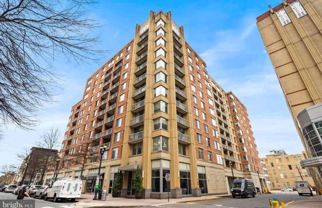1020 N HIGHLAND Street - 1020 North Highland Street, Arlington, VA 22201