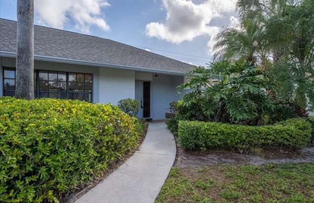 2216 Amesbury Court photos photos