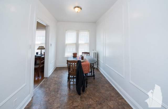 1154 West Lunt Avenue Gallery 2