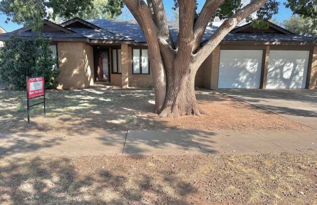 Fantastic find - 6205 Elkhart Avenue, Lubbock, TX 79424