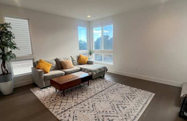 2 Bedroom Condo in Richmond's Recreational Hub photos photos