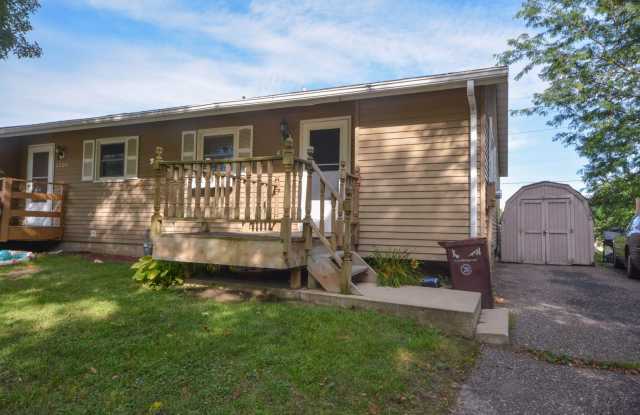 Ranch-style floorplan near walking trails! photos photos
