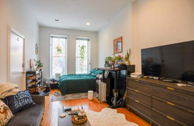 1763 North Wells photos photos