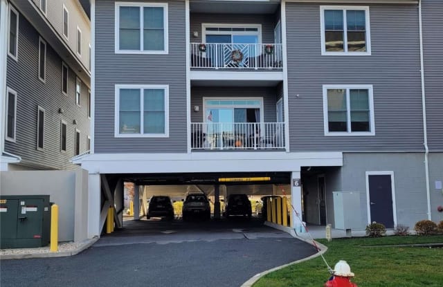 632 Marina Pointe Drive - 632 Marina Pointe Drive, East Rockaway, NY 11518 632 Marina Pointe Drive - 632 Marina Pointe Drive, East Rockaway, NY 11518