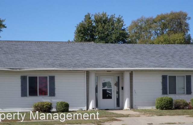 104 N Prairie - 104 North Prairie Avenue, Macomb, IL 61455