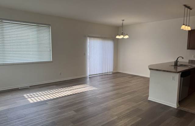 7416 Chucks Way - 1 Gallery 3