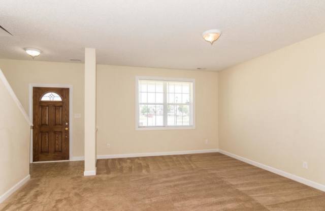1119 Boxwood Lane Gallery 3
