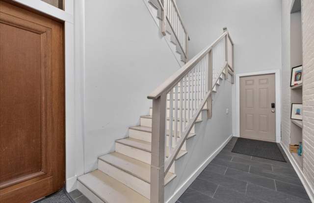 Live in the heart of Cherokee Street! Gallery 2