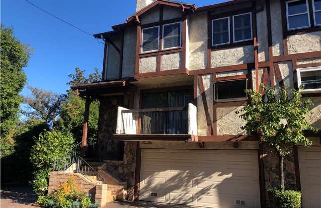 15610 Moorpark Street Gallery 3
