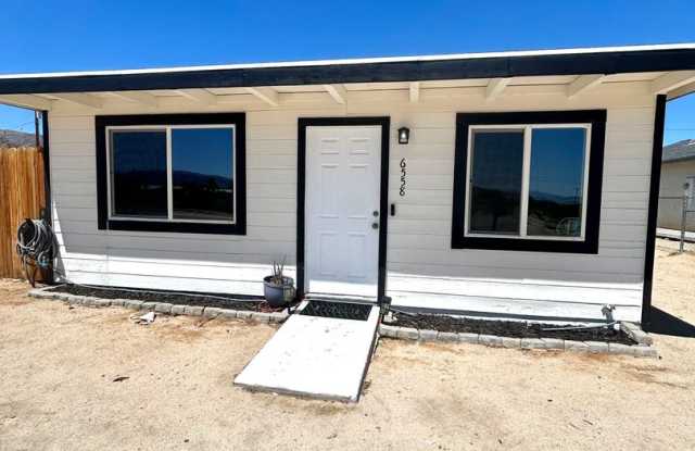 Newly Renovated 2 Bedroom 1 Bathroom Home photos photos