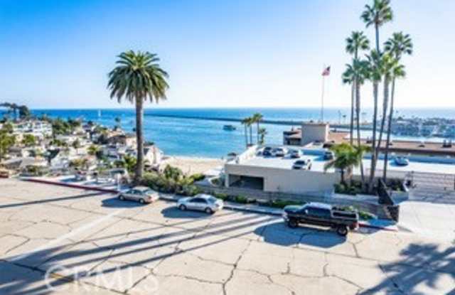 2516 Ocean Boulevard Gallery 2