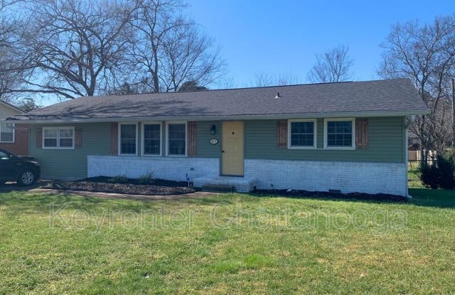 827 Woodmore Ln photos photos