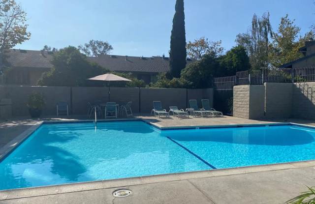 LOVELY LA JOLLA 2/2 WITH GARAGE, WHIMSICAL WALKING TRAILS, AMAZING AMENITIES, READY NOW !!! photos photos