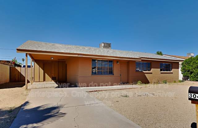 3040 W Windrose Dr - 3040 West Windrose Drive, Phoenix, AZ 85029