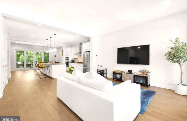 4505 PLATEAU Drive Gallery 3