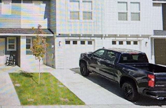 Whether you just want the extra room or need it for your family, our townhomes are calling!! photos photos