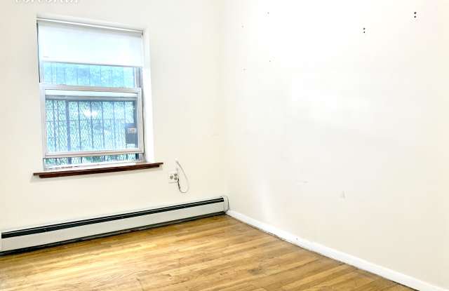 58 5th Avenue Gallery 4
