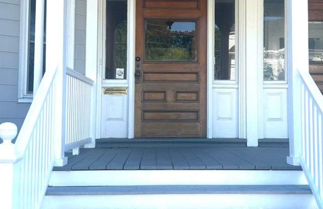 Beautiful 3BR/1.5BA Home Available October 1st!!!  Great Residential Location!! Gallery 3