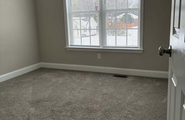 231 Summerpine Place Gallery 4