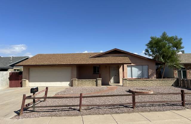 7222 W Rose Ln Gallery 1