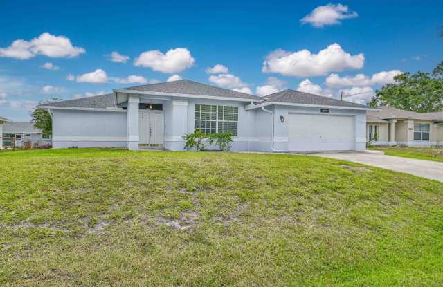 ** 3 bed + Den, 2 Bath.....POOL HOME in San Carlos Park ** photos photos