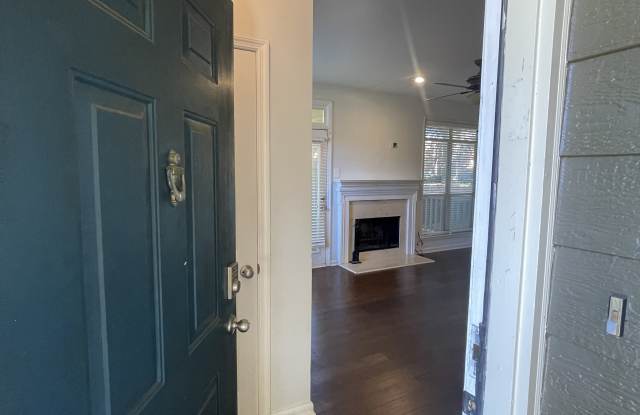 1513 Mcgill Park Ave Ne Gallery 2