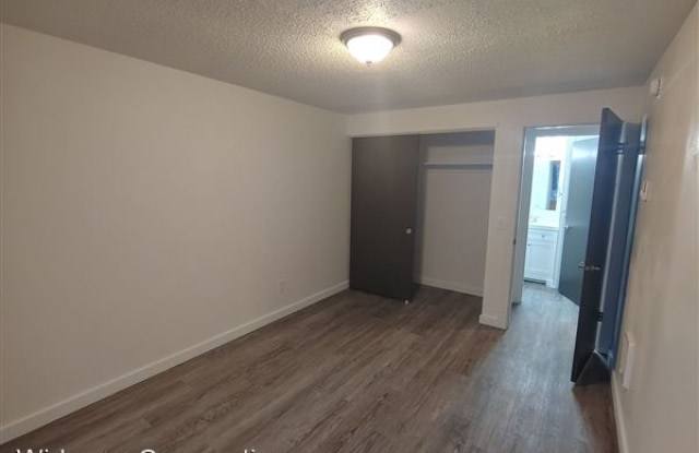 305 NE Spaulding St Unit E31 photos photos