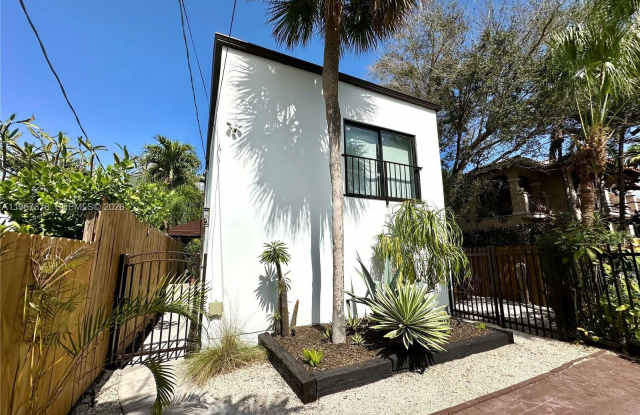 3147 Jackson Ave photos photos