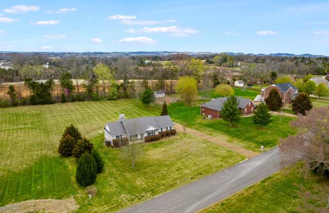 **JUST WHEN YOU THOUGHT YOU'D HAVE TO SACRIFICE YOUR DREAM YARD IF YOU RENTED!!** photos photos