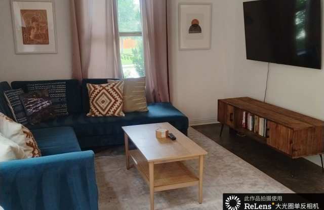 Room in 2 Bedroom home at Norah Ave photos photos