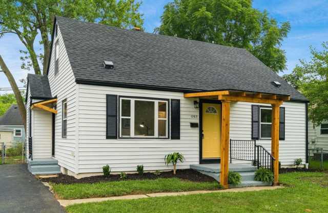 ✨ Spacious 3-Bedroom Home with Finished Basement  Bonus Flex Space – $1,700/mo photos photos