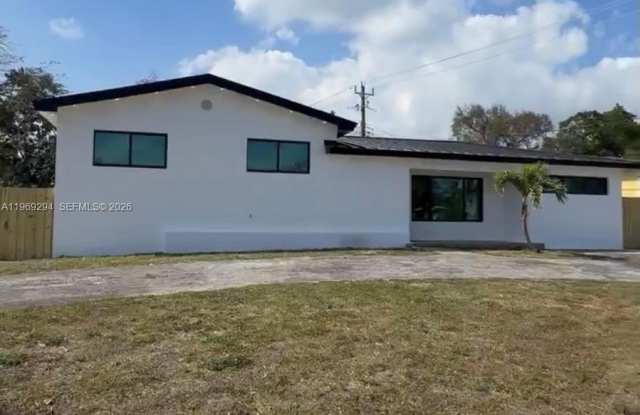 1085 NW 191st St photos photos