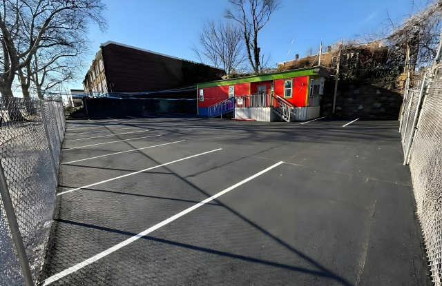 1400 GREEN Lane photos photos