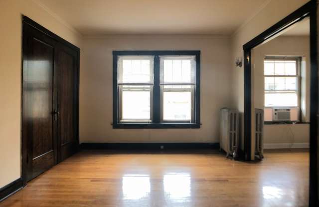 2102 W Ainslie St photos photos