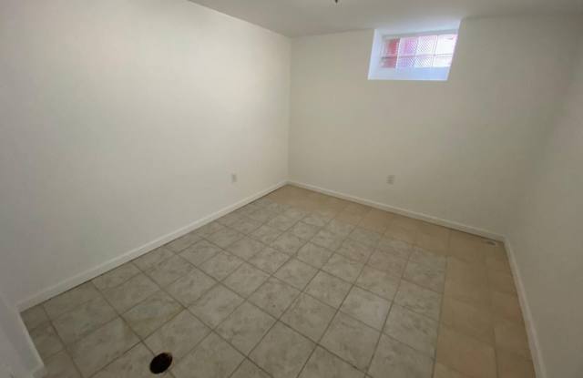 21247 Redmond Gallery 2