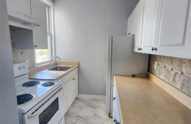 36 Hillside Avenue unit: 1 - 36 Hillside Avenue, Williston Park, NY 11596