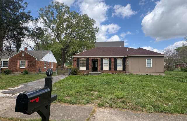 3112 Edgeware Rd S photos photos
